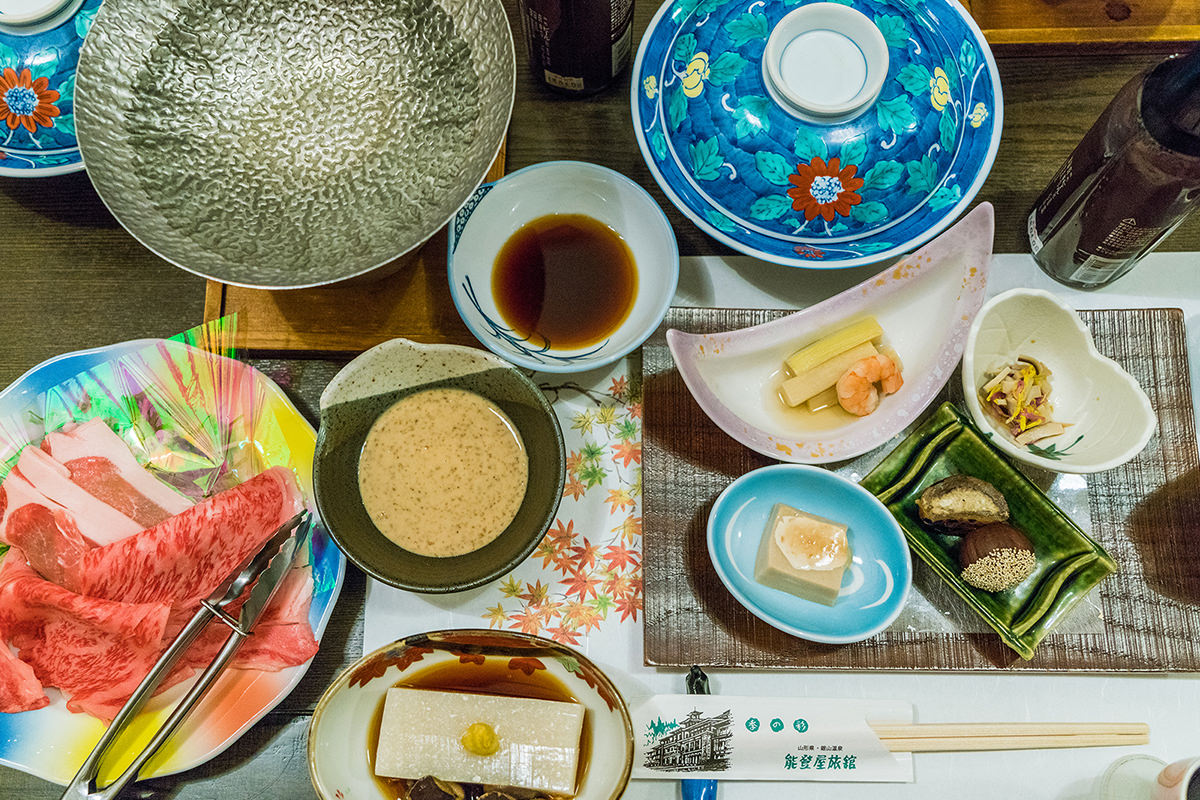 秋之味 ー 红叶与温泉交织的治愈之旅 - 秋天 | 日本东北好玩到不行