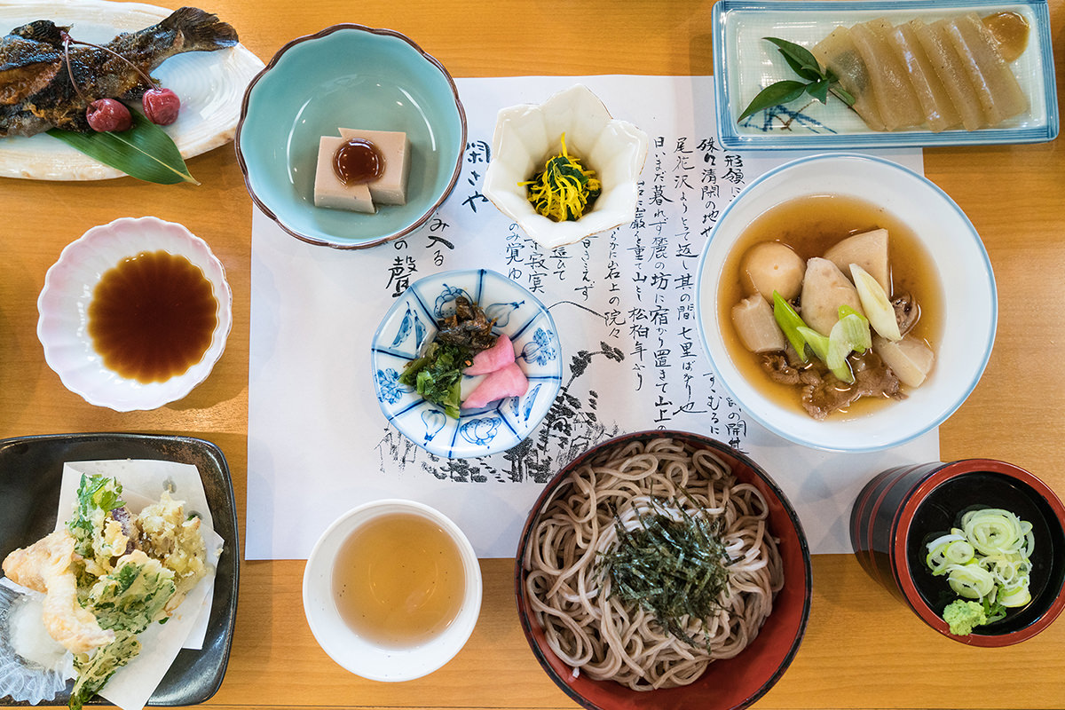 秋之味 ー 红叶与温泉交织的治愈之旅 - 秋天 | 日本东北好玩到不行